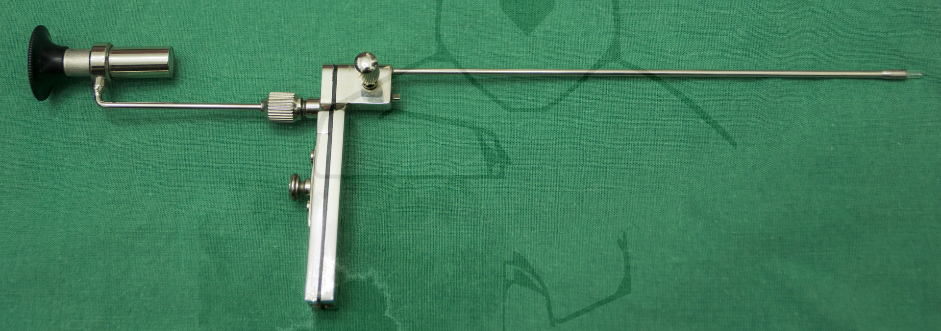 Laryngoskop - Der Montierte Einsatz bestehend aus: Halter, Lampe und Okular